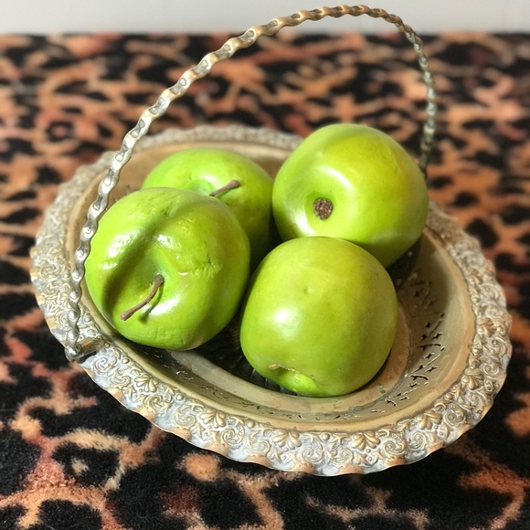 VINTAGE SILVER plated oval bowl or basket with fold down handle - Picture 3 of 15